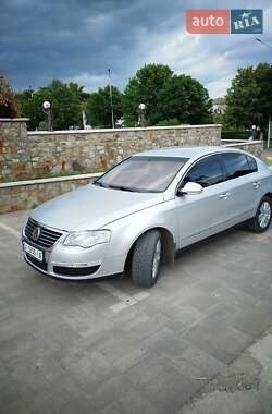 Седан Volkswagen Passat 2006 в 
