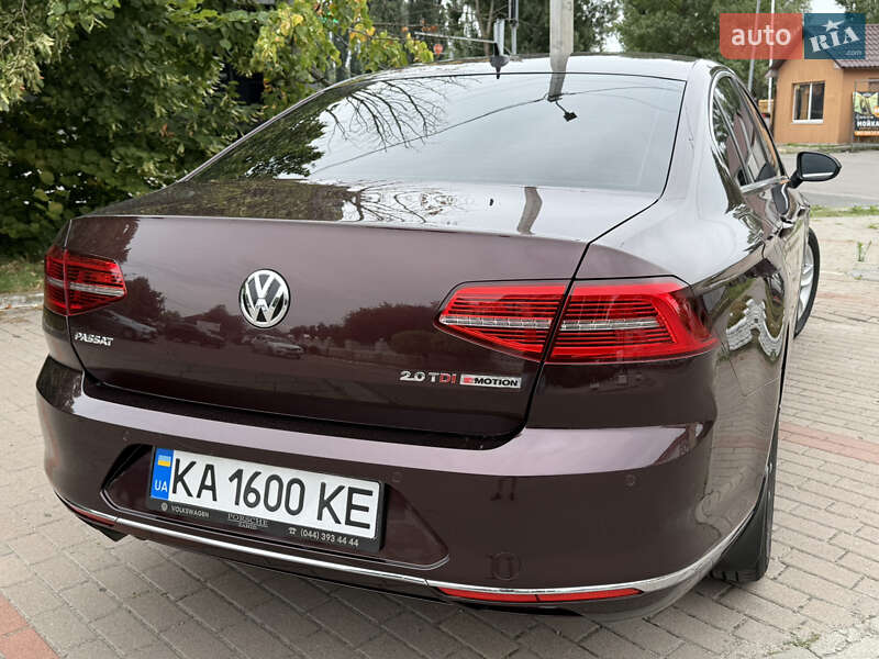 Седан Volkswagen Passat 2015 в Киеве