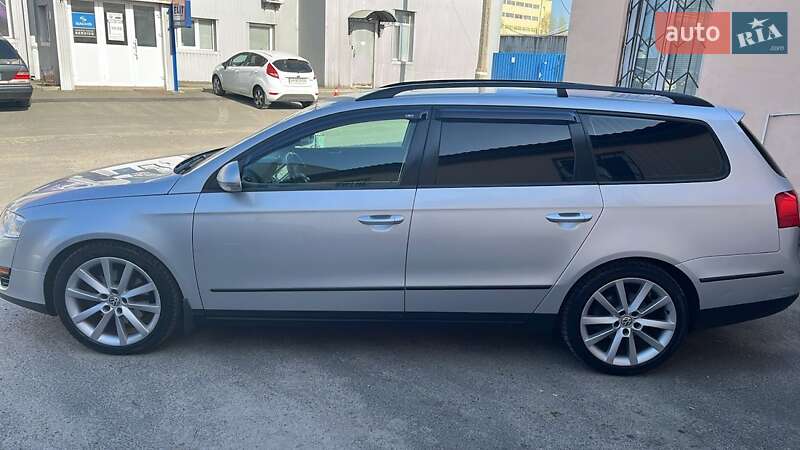 Универсал Volkswagen Passat 2010 в Киеве