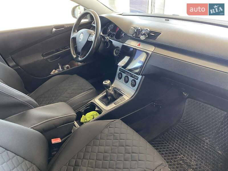 Универсал Volkswagen Passat 2006 в Николаеве