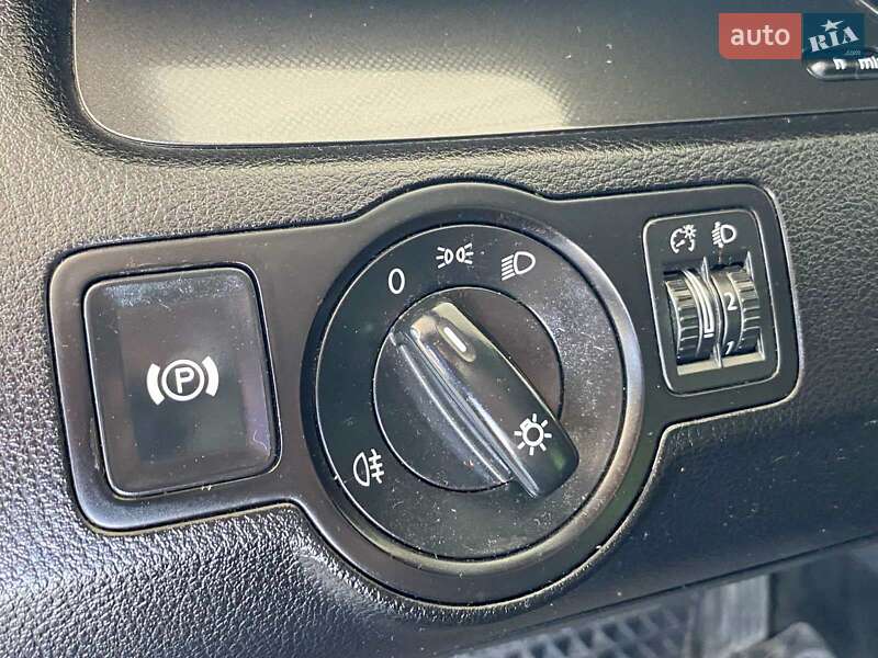 Универсал Volkswagen Passat 2006 в Николаеве