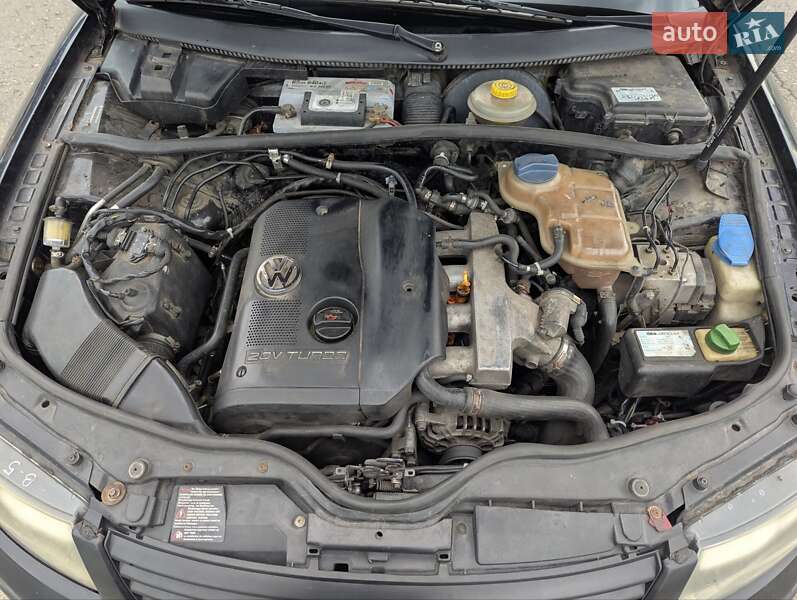 Седан Volkswagen Passat 1999 в Буче