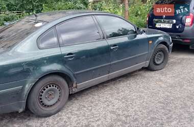 Седан Volkswagen Passat 1997 в Киеве