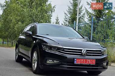 Универсал Volkswagen Passat 2021 в Буче