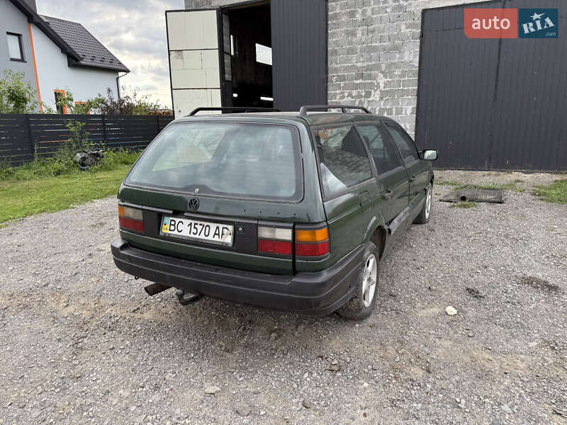 Універсал Volkswagen Passat 1990 в Львові