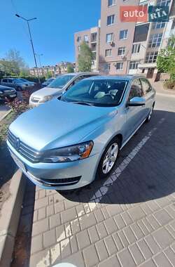 Седан Volkswagen Passat 2013 в Одессе