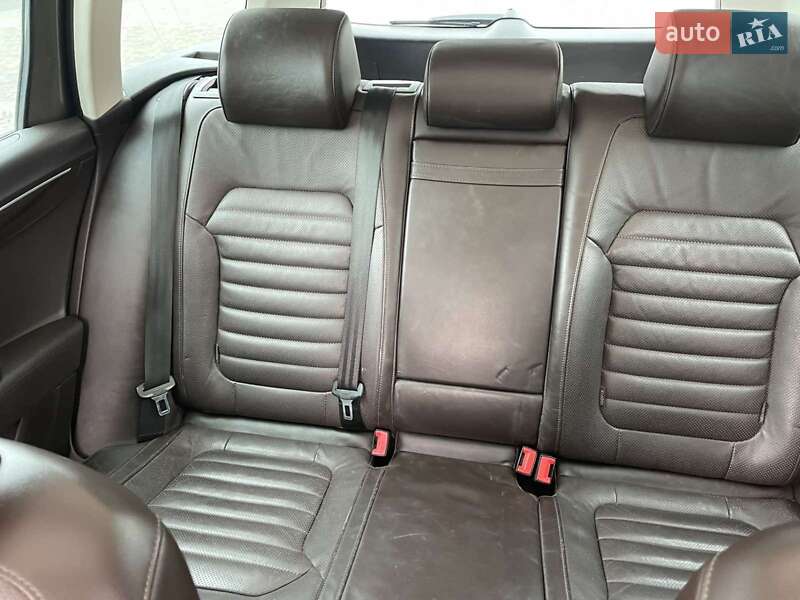 Универсал Volkswagen Passat 2011 в Чернигове