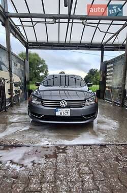 Седан Volkswagen Passat 2014 в Івано-Франківську