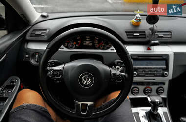 Универсал Volkswagen Passat 2009 в 