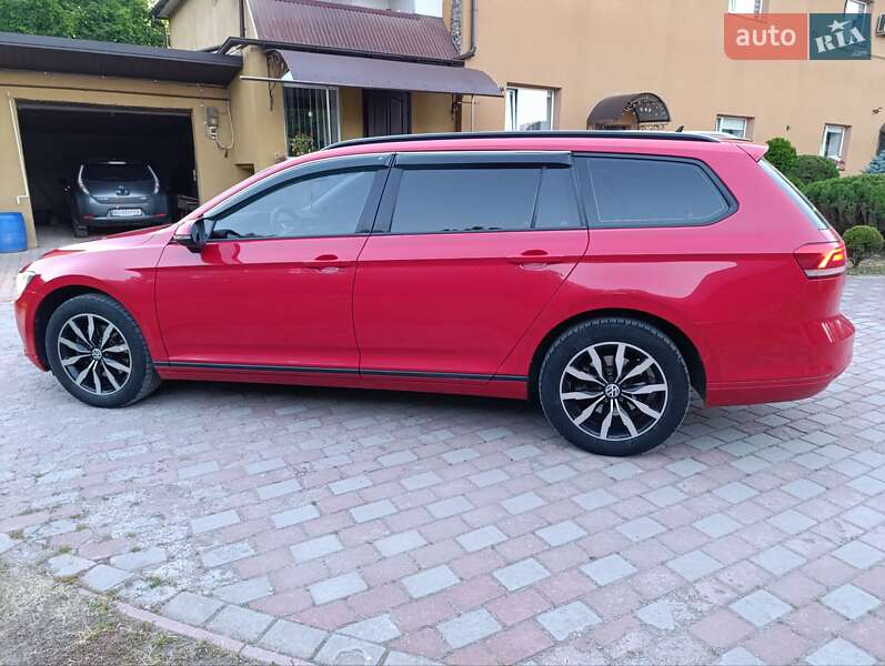 Універсал Volkswagen Passat 2015 в Монастириській