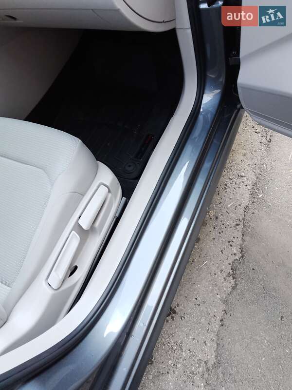 Седан Volkswagen Passat 2017 в Кропивницком