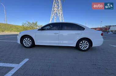 Седан Volkswagen Passat 2014 в Києві