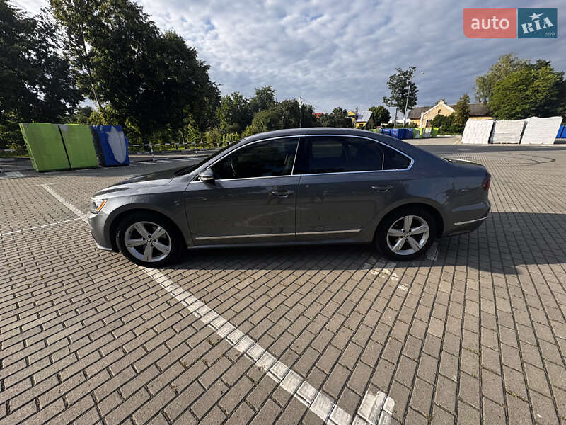 Седан Volkswagen Passat 2016 в Коломые