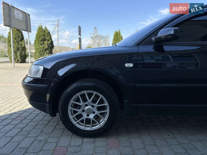 Седан Volkswagen Passat 2000 в Косове