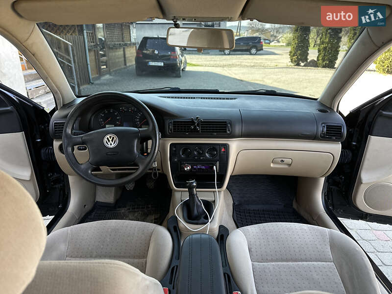 Седан Volkswagen Passat 2000 в Косове