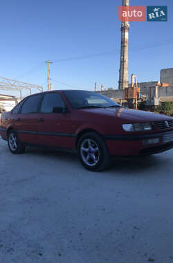 Седан Volkswagen Passat 1994 в Львове