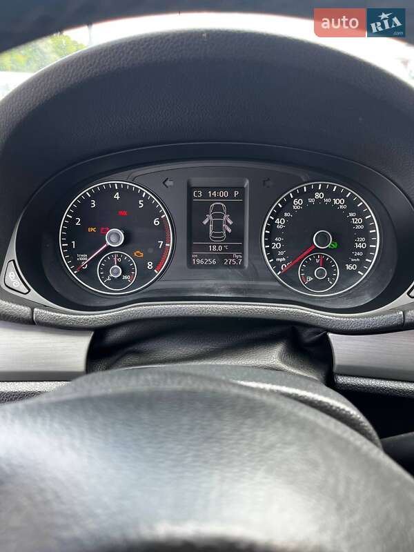 Седан Volkswagen Passat 2014 в Кременчуге