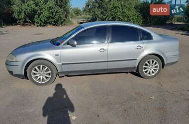 Седан Volkswagen Passat 2001 в Синельниковому