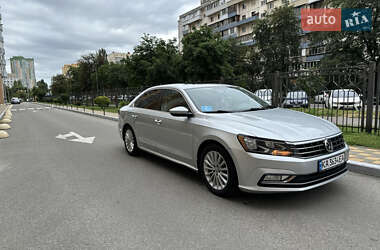 Седан Volkswagen Passat 2016 в Києві