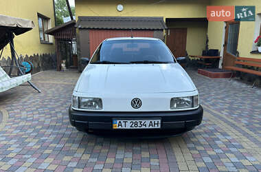 Седан Volkswagen Passat 1992 в Ивано-Франковске