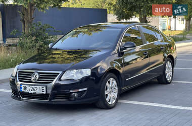 Седан Volkswagen Passat 2007 в Рівному
