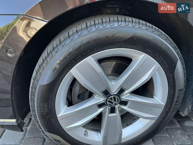 Универсал Volkswagen Passat 2019 в Киеве фото 12 Универсал Volkswagen Passat 2019 в Киеве