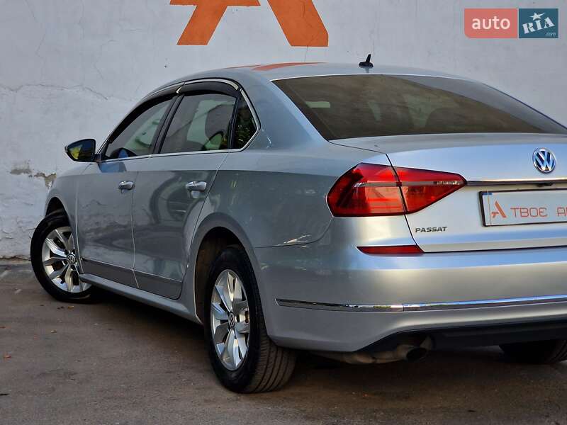 Седан Volkswagen Passat 2016 в Одессе