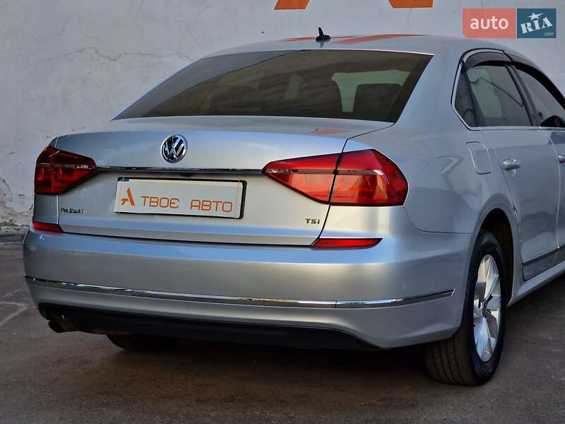 Седан Volkswagen Passat 2016 в Одессе