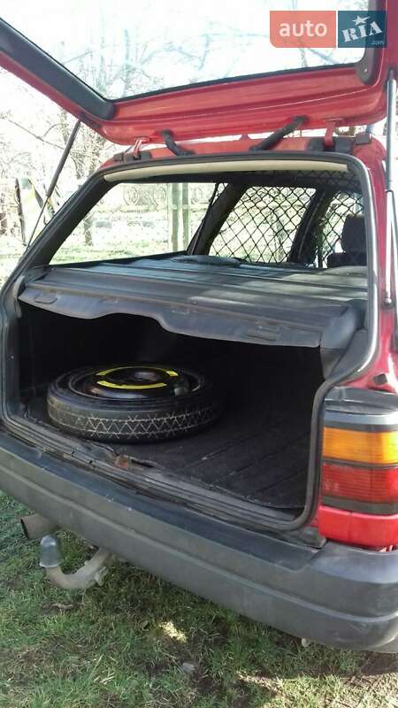 Універсал Volkswagen Passat 1989 в Рівному