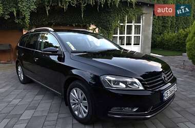 Універсал Volkswagen Passat 2012 в Чернівцях