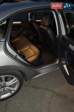 Седан Volkswagen Passat 2013 в 