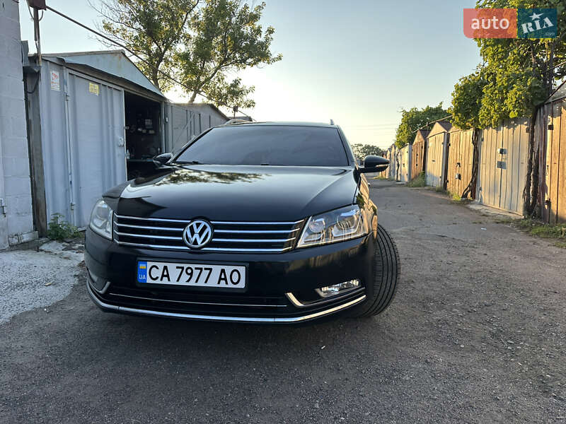 Універсал Volkswagen Passat 2012 в Черкасах