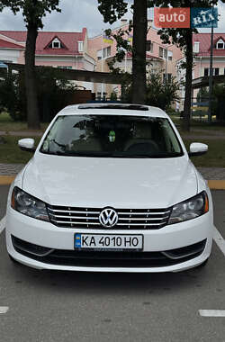 Седан Volkswagen Passat 2013 в Киеве