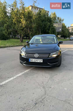 Седан Volkswagen Passat 2012 в Ровно
