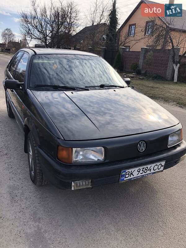 Volkswagen Passat 1990