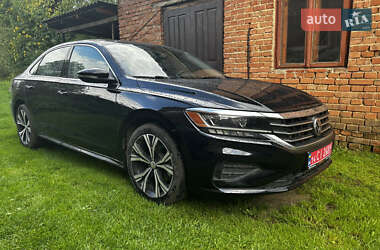 Седан Volkswagen Passat 2020 в Львове