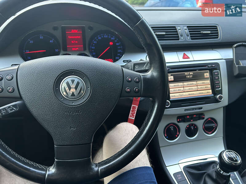 Универсал Volkswagen Passat 2007 в Житомире
