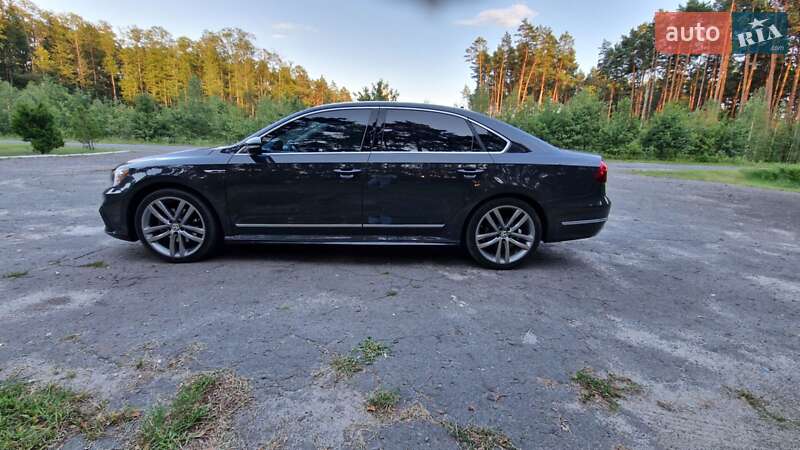 Седан Volkswagen Passat 2017 в 