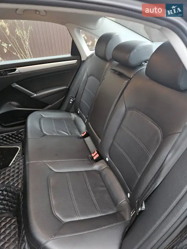 Volkswagen Passat 2016 VIN 1VWAT7A31GC056063 фото оголошення 4 з 56