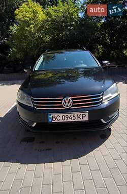 Універсал Volkswagen Passat 2012 в Львові