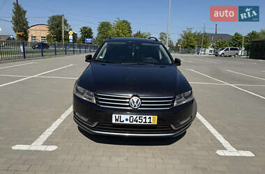 Універсал Volkswagen Passat 2011 в Долині