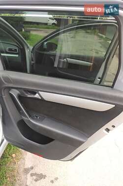 Универсал Volkswagen Passat 2011 в 