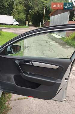 Универсал Volkswagen Passat 2011 в 