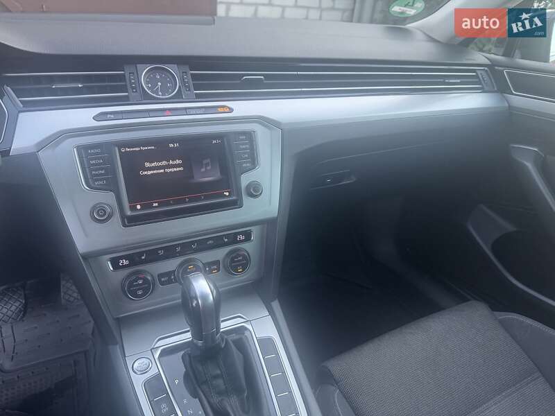 Универсал Volkswagen Passat 2015 в Харькове