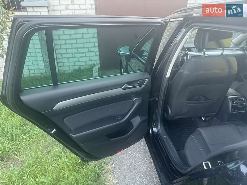 Универсал Volkswagen Passat 2015 в Харькове
