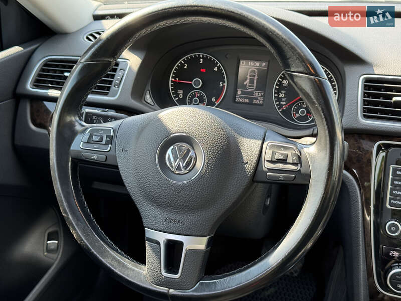 Седан Volkswagen Passat 2014 в Чорткове