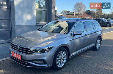 Универсал Volkswagen Passat 2022 в Киеве