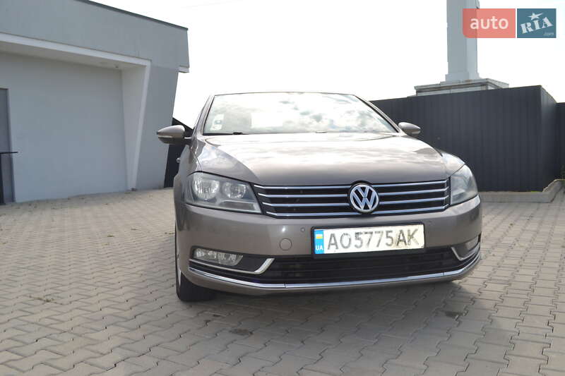 Volkswagen Passat 2011