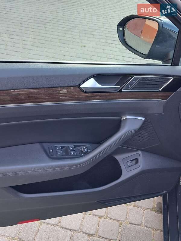 Универсал Volkswagen Passat 2017 в Великой Березовице