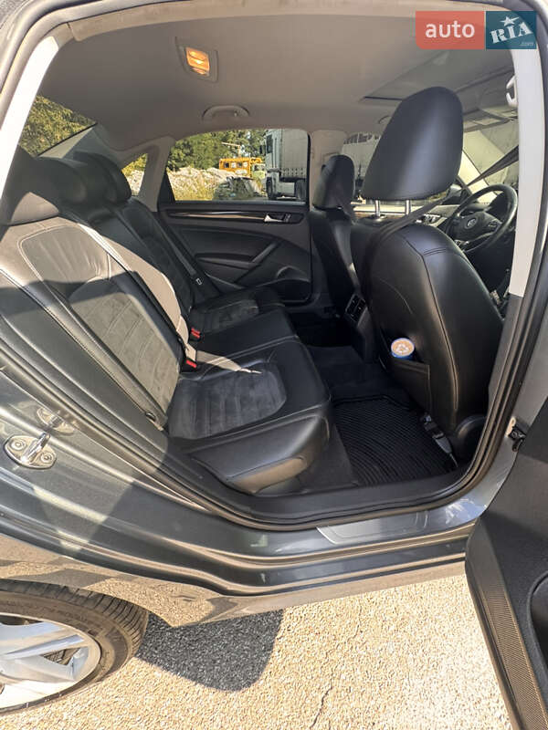 Седан Volkswagen Passat 2015 в Киеве фото 7 Седан Volkswagen Passat 2015 в Киеве